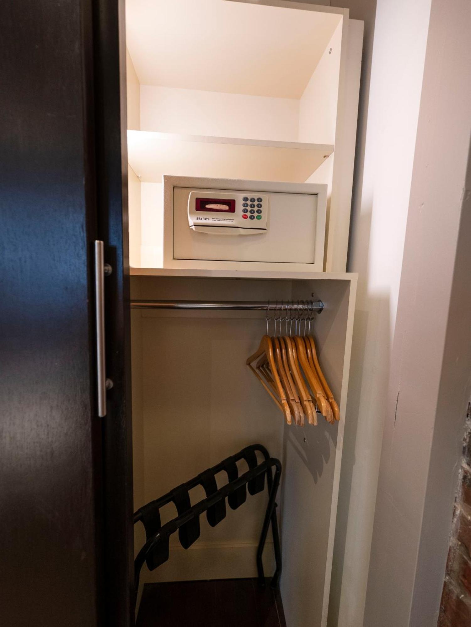 Self Check-In Boutique Hotel - Quartier Latin - Room 201 Montreal Zewnętrze zdjęcie