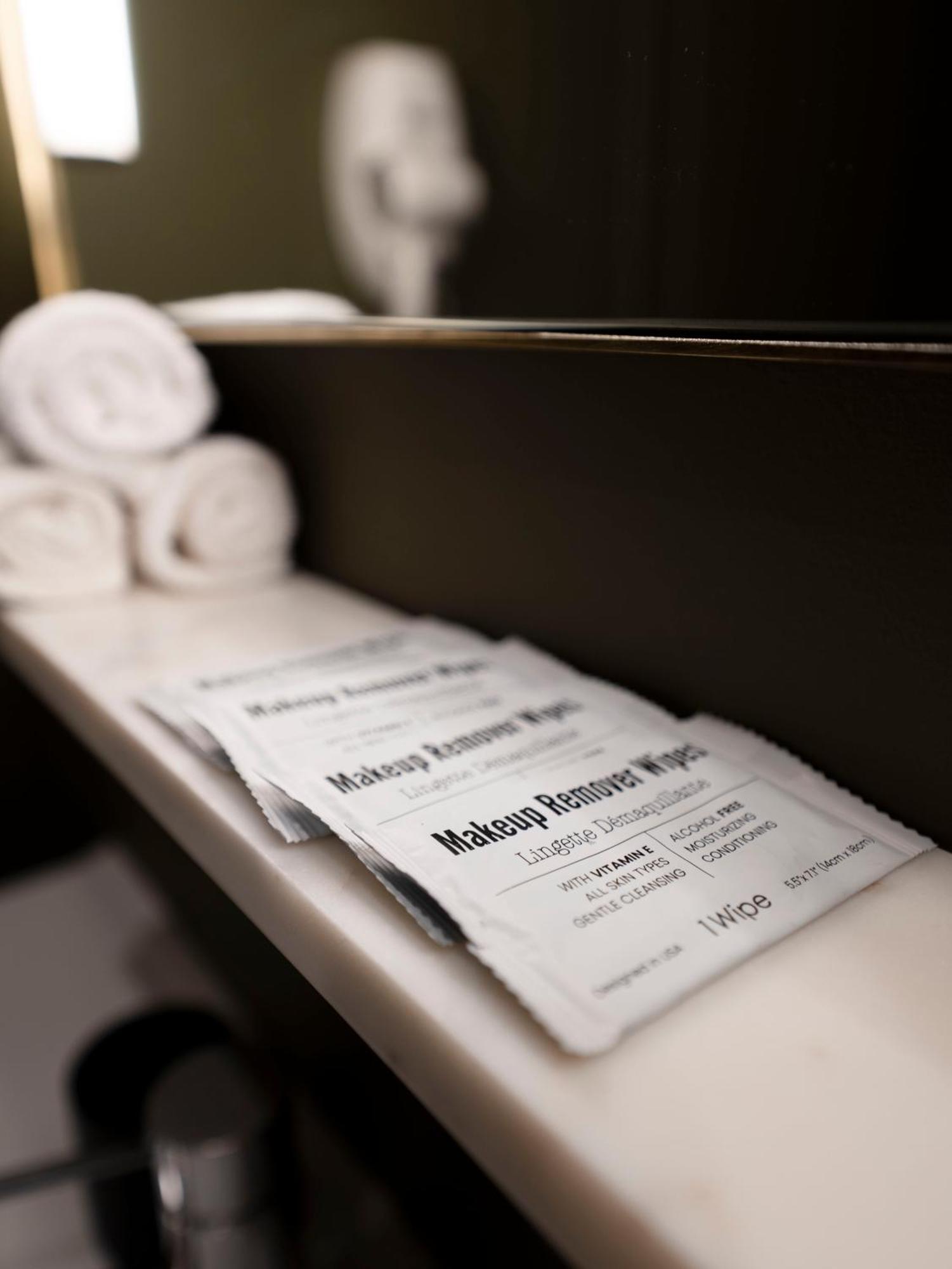 Self Check-In Boutique Hotel - Quartier Latin - Room 201 Montreal Zewnętrze zdjęcie